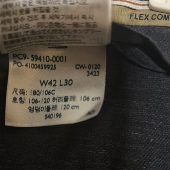 Dockers Men's Khaki Chinos - Picture 8 of 8